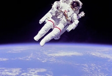 Am putea supravieţui în spaţiul cosmic fără costum de astronaut?